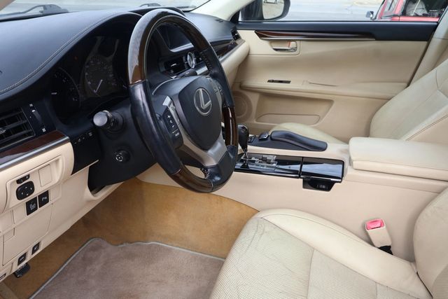 2013 Lexus ES 350 ES 350, NAVI SYS, WOODGRAIN TRIM, BLIND SPOT MONITOR, BLUETOOTH! - 22937024 - 9