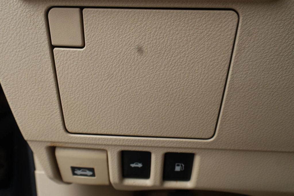 2013 Lexus ES 350 ES 350, NAVI SYS, WOODGRAIN TRIM, BLIND SPOT MONITOR, BLUETOOTH! - 22937024 - 13