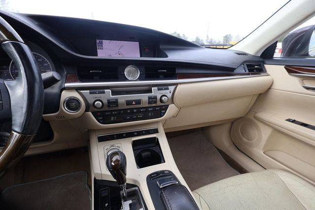 2013 Lexus ES 350 ES 350, NAVI SYS, WOODGRAIN TRIM, BLIND SPOT MONITOR, BLUETOOTH! - 22937024 - 18