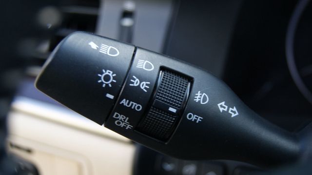 2013 Lexus ES 350 JUST SERVICED, VERY CLEAN INSIDE AND OUT  - 22886708 - 20