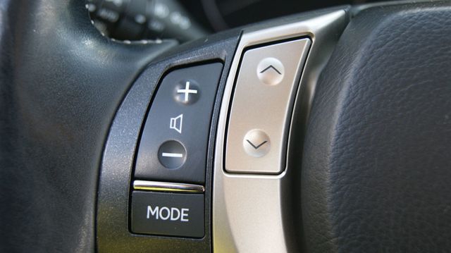 2013 Lexus ES 350 JUST SERVICED, VERY CLEAN INSIDE AND OUT  - 22886708 - 24