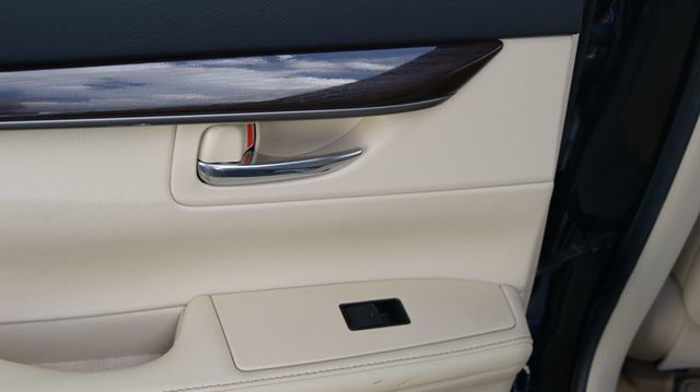 2013 Lexus ES 350 JUST SERVICED, VERY CLEAN INSIDE AND OUT  - 22886708 - 41