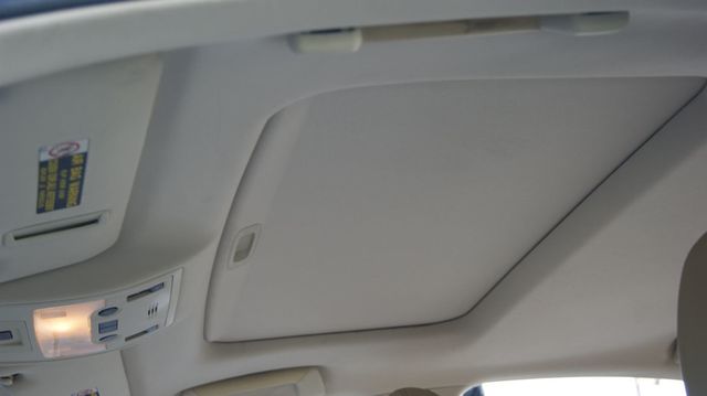 2013 Lexus ES 350 JUST SERVICED, VERY CLEAN INSIDE AND OUT  - 22886708 - 48