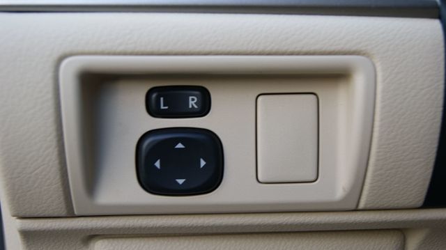 2013 Lexus ES 350 JUST SERVICED, VERY CLEAN INSIDE AND OUT  - 22886708 - 50