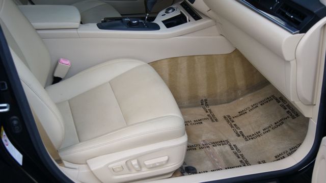 2013 Lexus ES 350 JUST SERVICED, VERY CLEAN INSIDE AND OUT  - 22886708 - 57