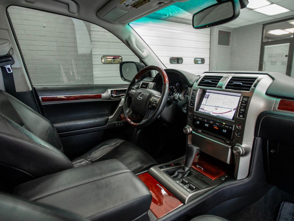 2013 Lexus GX 460 Base photo 14