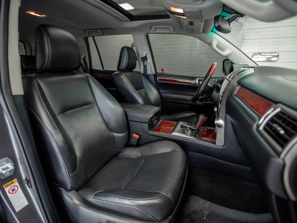 2013 Lexus GX 460 Base photo 21