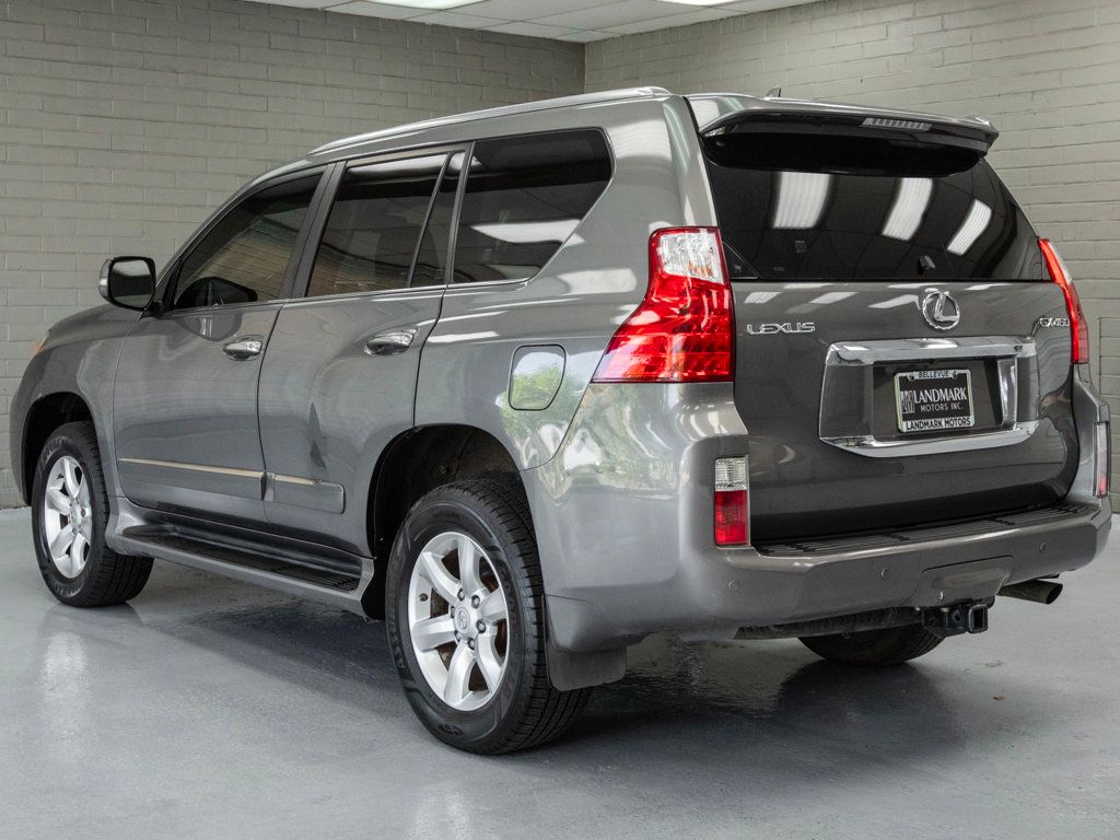 2013 Lexus GX 460 Base photo 32