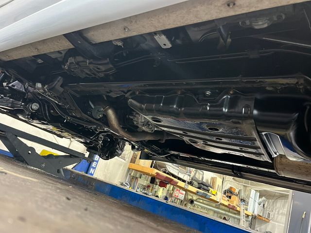 2013 Lexus GX 460 RUST FREE Fully Serviced and Detailed 100 Photos - 23041707 - 52