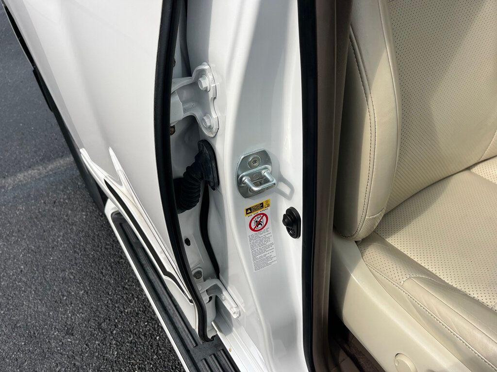 2013 Lexus GX 460 RUST FREE Fully Serviced and Detailed 100 Photos - 23041707 - 54