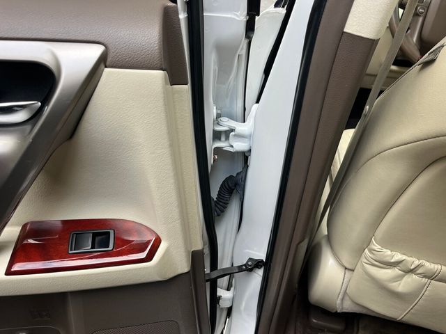 2013 Lexus GX 460 RUST FREE Fully Serviced and Detailed 100 Photos - 23041707 - 67
