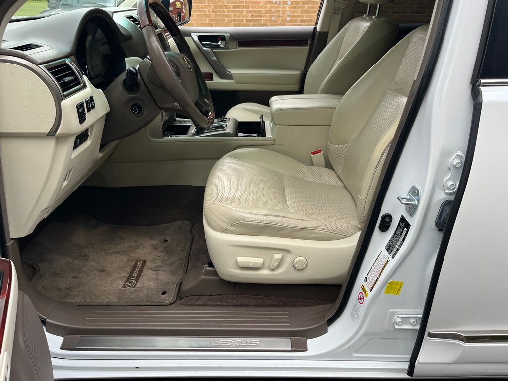 2013 Lexus GX 460 RUST FREE Fully Serviced and Detailed 100 Photos - 23041707 - 70