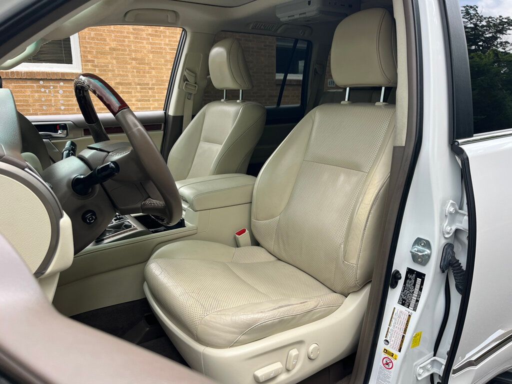 2013 Lexus GX 460 RUST FREE Fully Serviced and Detailed 100 Photos - 23041707 - 71