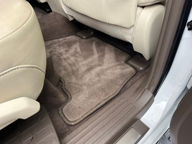 2013 Lexus GX 460 RUST FREE Fully Serviced and Detailed 100 Photos - 23041707 - 82