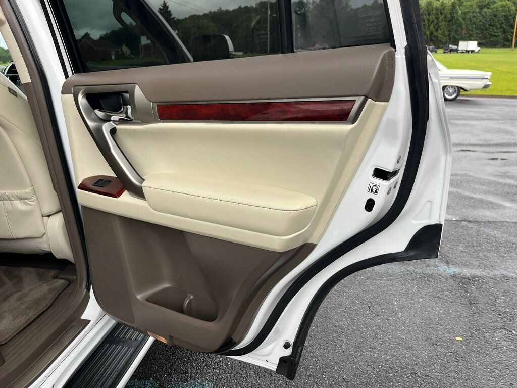 2013 Lexus GX 460 RUST FREE Fully Serviced and Detailed 100 Photos - 23041707 - 87