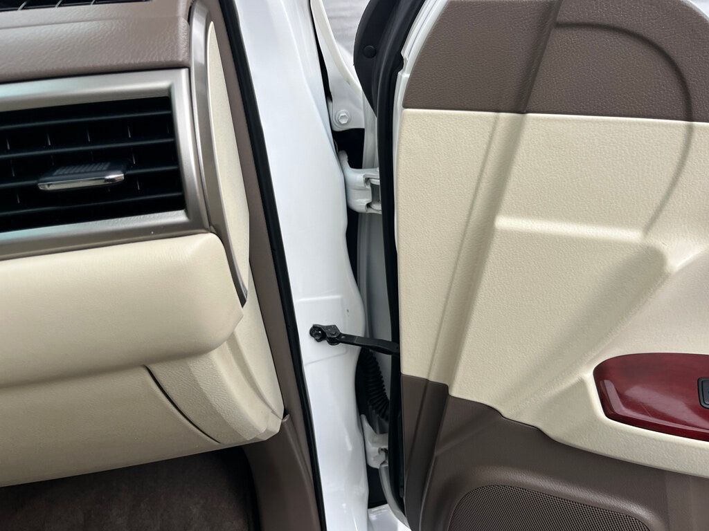 2013 Lexus GX 460 RUST FREE Fully Serviced and Detailed 100 Photos - 23041707 - 90