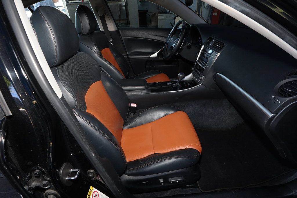 2013 Lexus IS 250 photo 11