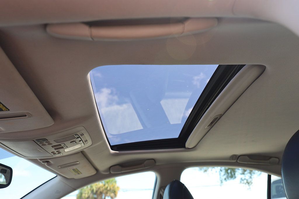 2013 Lexus IS 250 photo 14