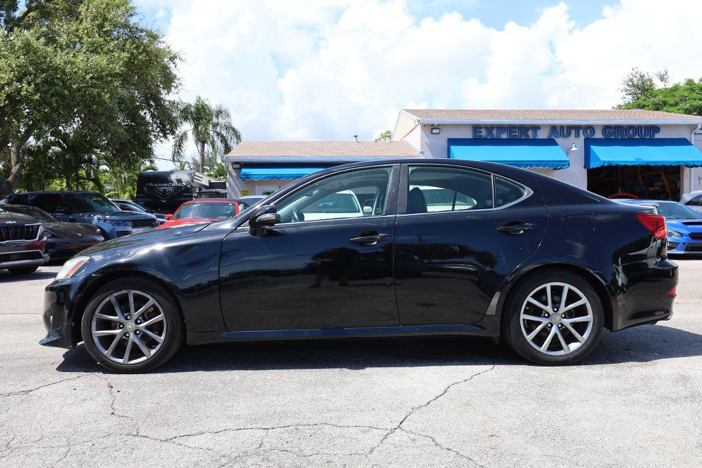 2013 Lexus IS 250 photo 2