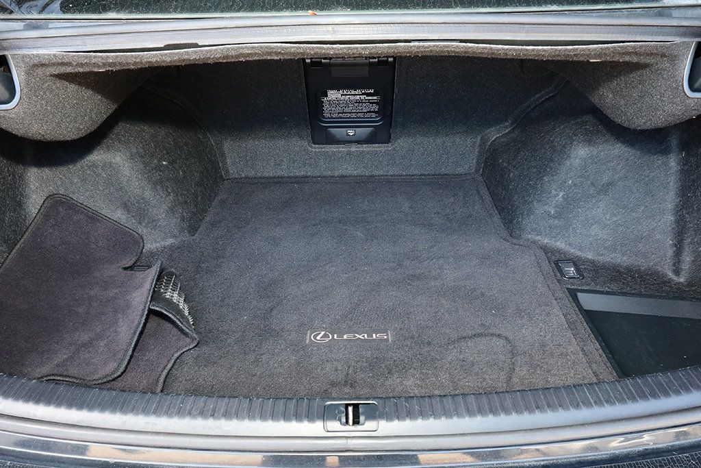 2013 Lexus IS 250 photo 20
