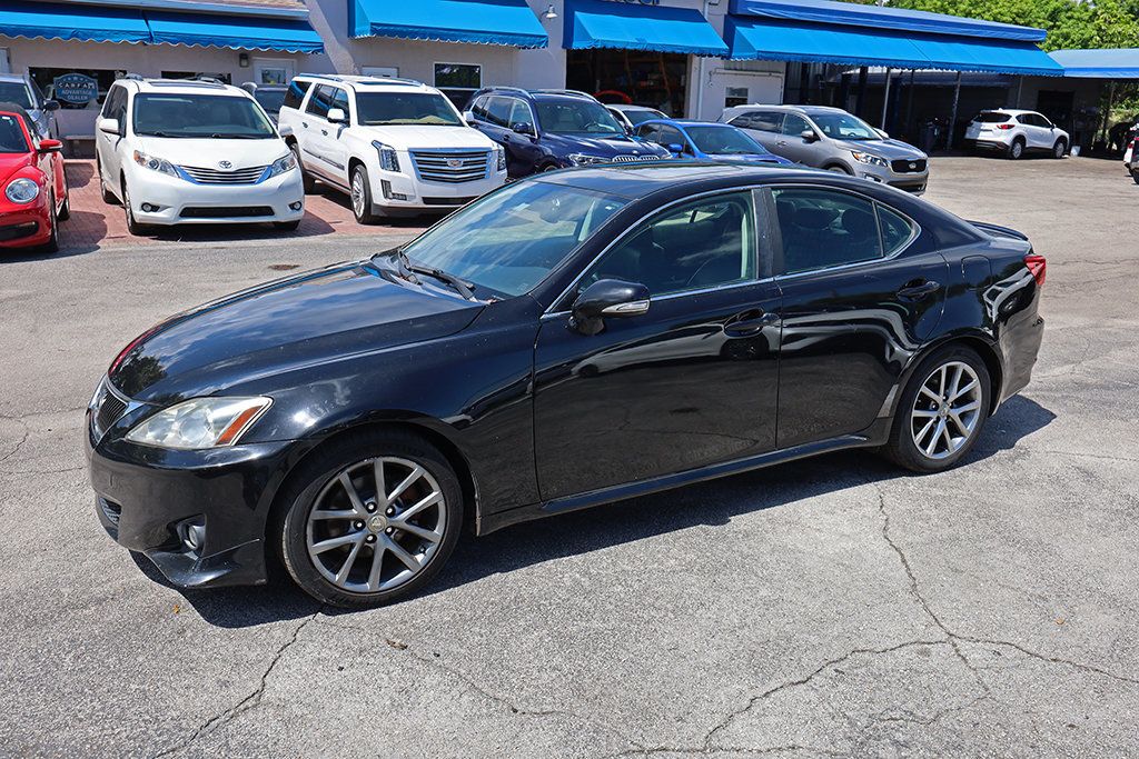 2013 Lexus IS 250 photo 23