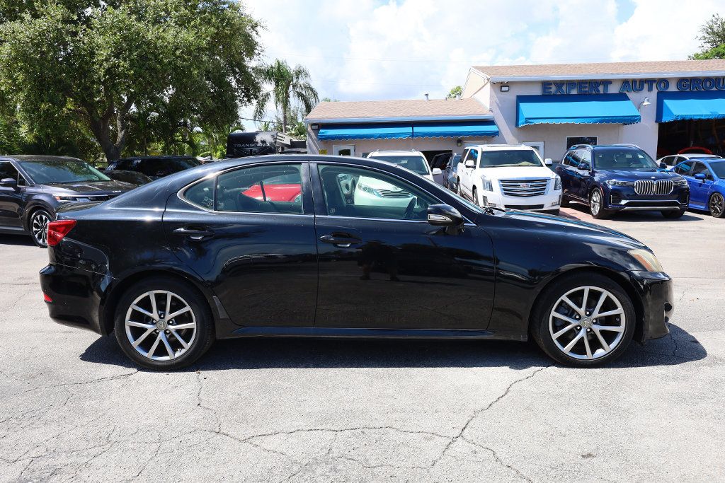 2013 Lexus IS 250 photo 3