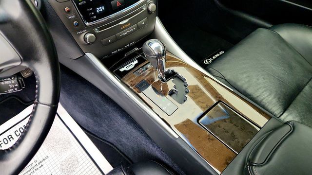 2013 Lexus IS 250C 2dr Convertible Automatic w/ Luxury & Navigation Pkgs - 23052655 - 16