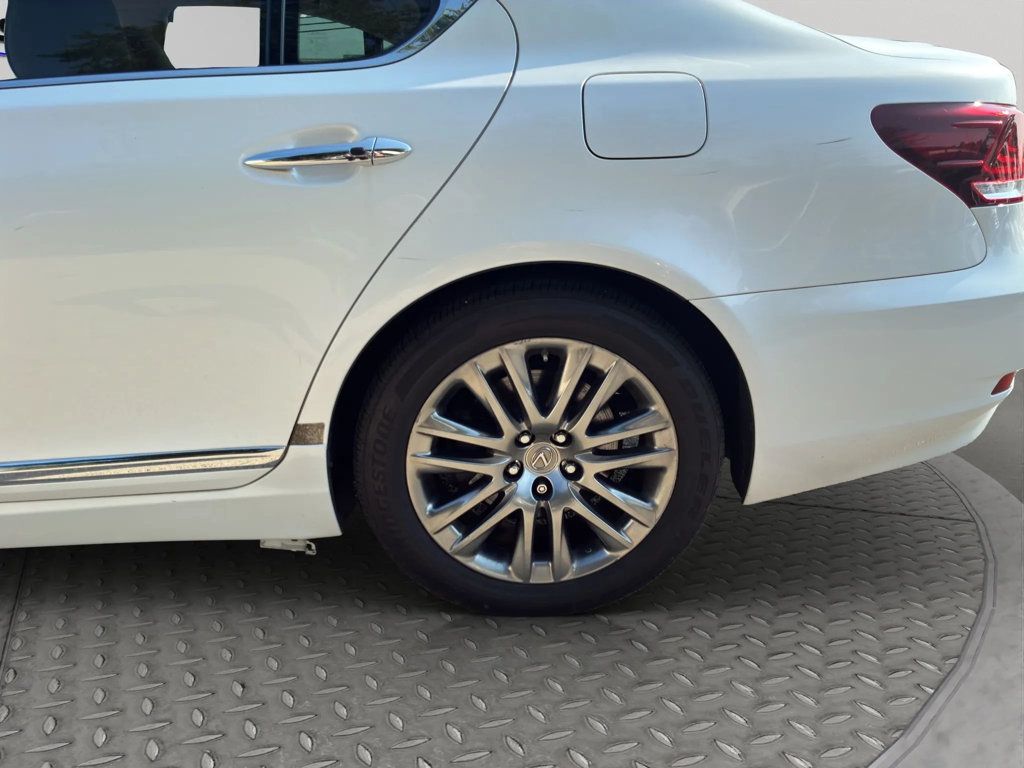 2013 Lexus LS 460 4dr Sedan AWD - 23072099 - 26