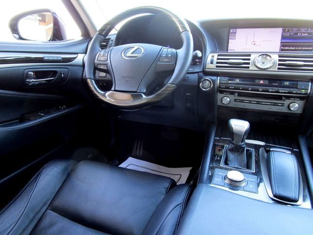 2013 Lexus LS 460 4dr Sedan AWD - 22991264 - 17