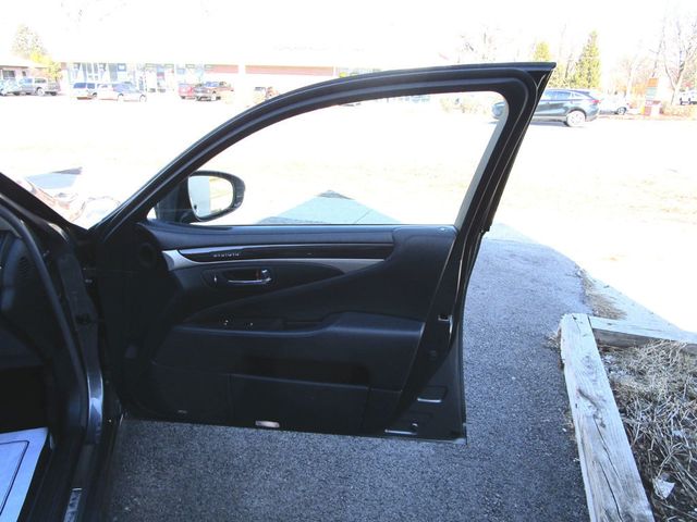 2013 Lexus LS 460 4dr Sedan AWD - 22991264 - 32