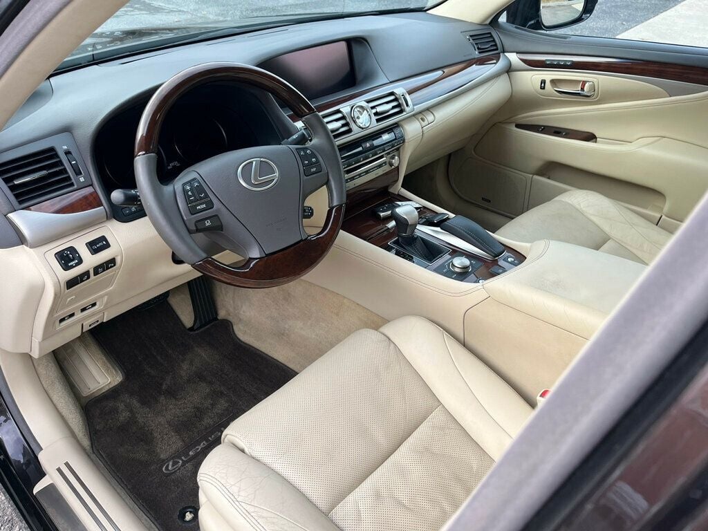 2013 Lexus LS 460 ALL WHEEL DRIVE LUXURY SEDAN - 22715452 - 20