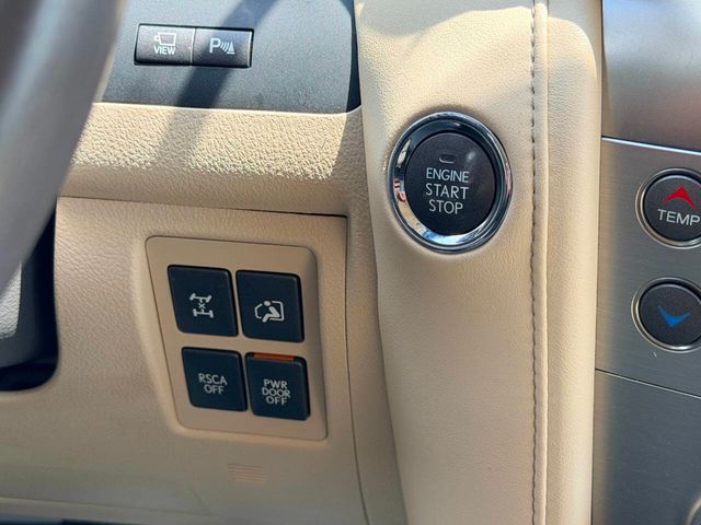 2013 Lexus LX 570 4WD 4dr - 23030931 - 52