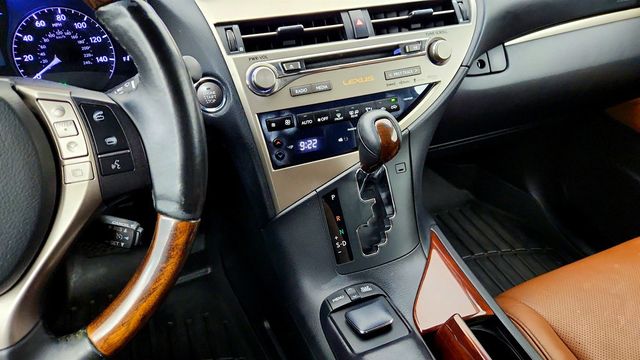 2013 Lexus RX 350 AWD 4dr w/ Navigation, Blind Spot Monitor & Heated/Cooled Seats - 23035133 - 17