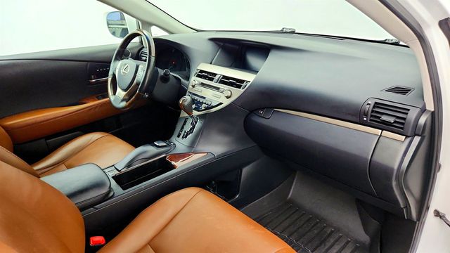 2013 Lexus RX 350 AWD 4dr w/ Navigation, Blind Spot Monitor & Heated/Cooled Seats - 23035133 - 26