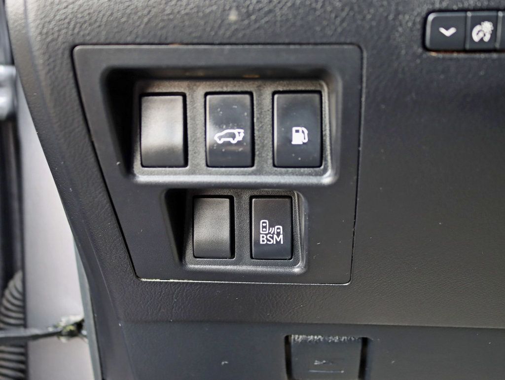 2013 Lexus RX 350 AWD Premium / Navigation Pkg - 22942746 - 11