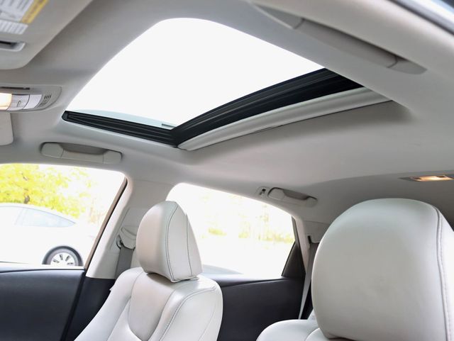 2013 Lexus RX 350 AWD Premium / Navigation Pkg - 22942746 - 24