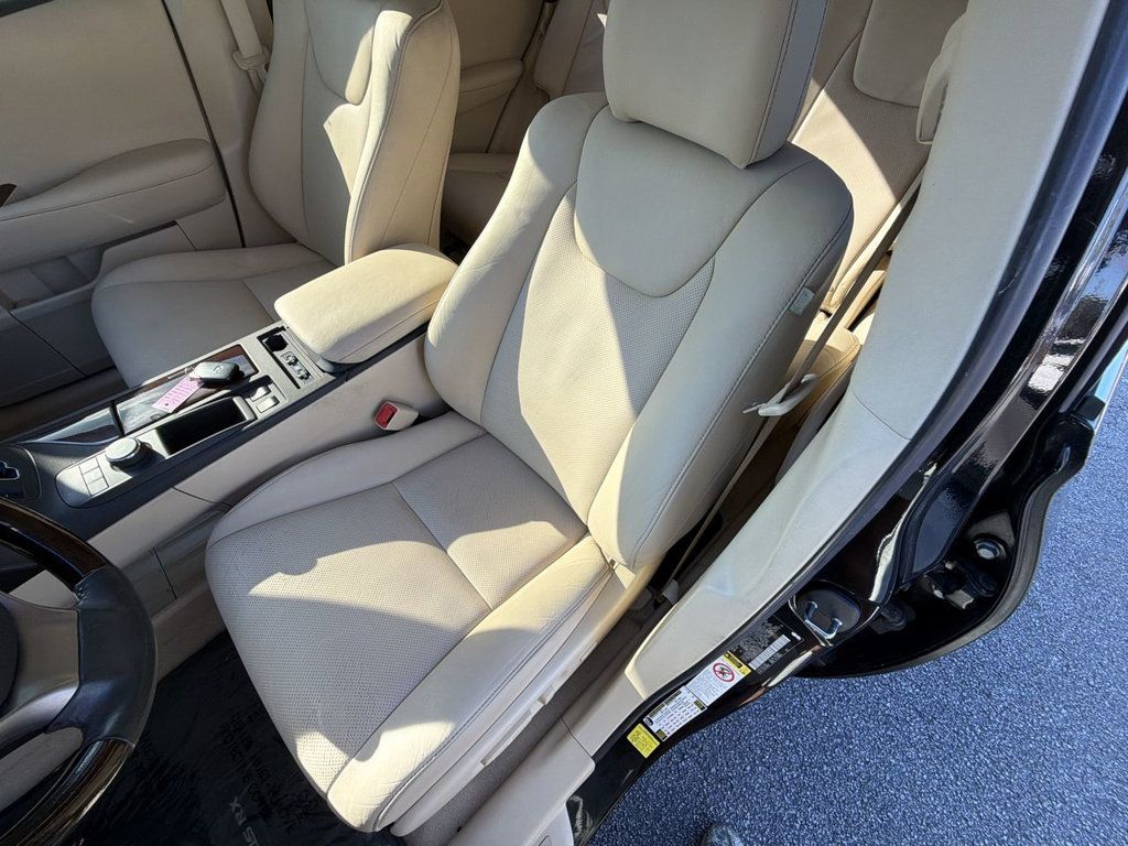 Lexus RX photo 14