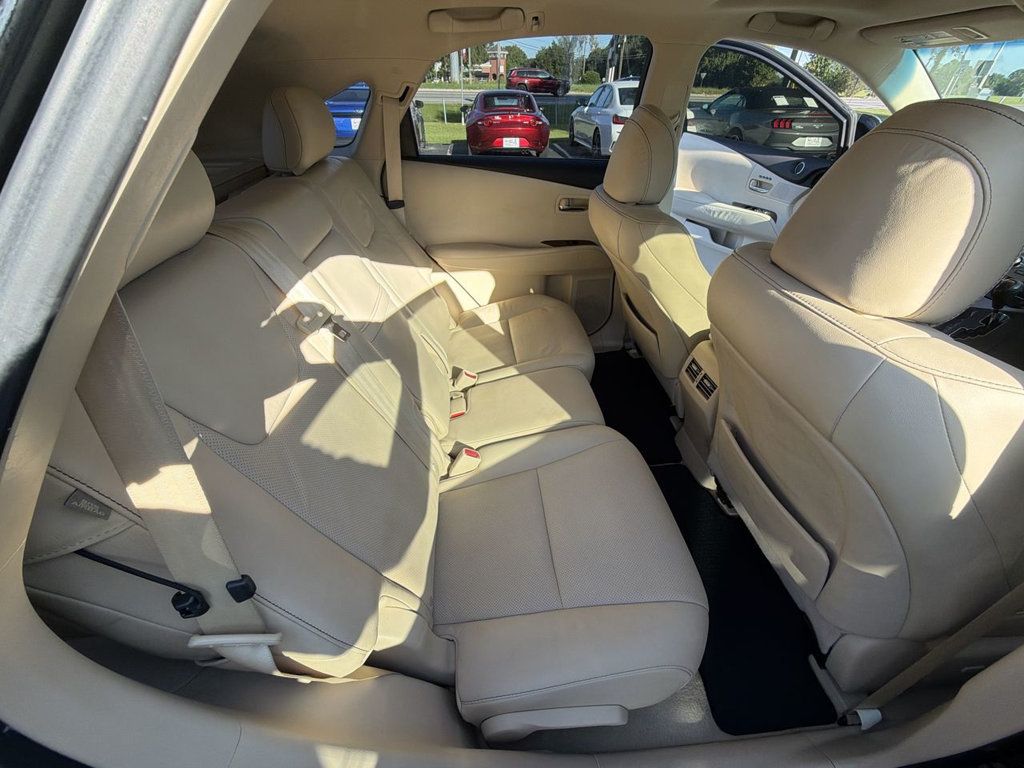 Lexus RX photo 22