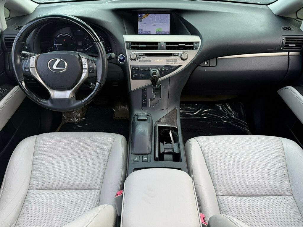 2013 Lexus RX 450h photo 2