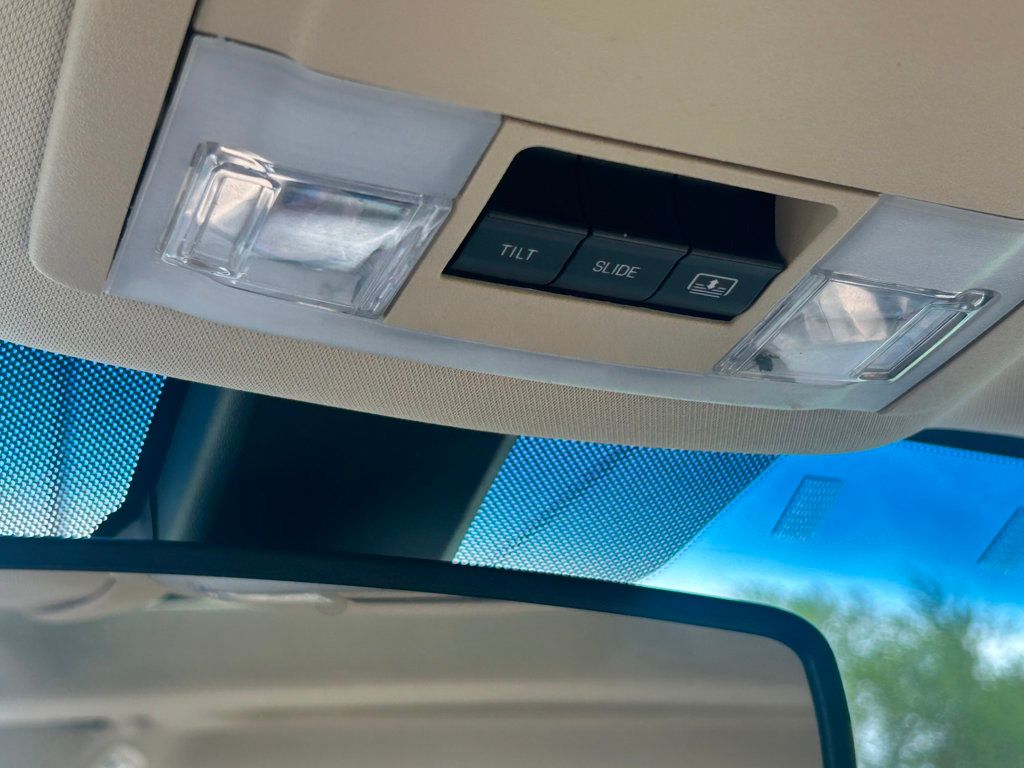 2013 Lincoln MKS 4dr Sedan 3.7L AWD - 22835103 - 33