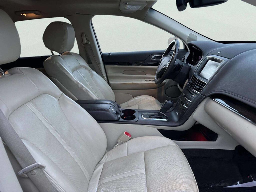 2013 Lincoln MKT 4dr Wagon 3.5L AWD EcoBoost - 23052492 - 21