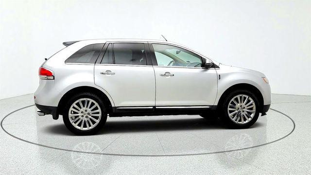 2013 Lincoln MKX AWD 4dr w/ Pano. Vista Roof, THX II Certified 5.1 Surround Audio - 23082212 - 3