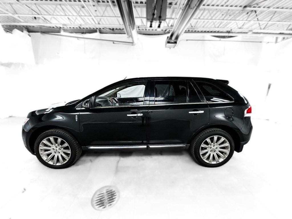 2013 Lincoln MKX Base photo 3