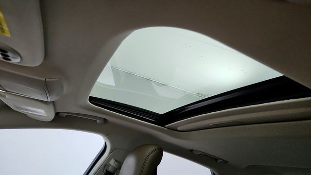 2013 Lincoln MKZ 4dr Sedan AWD with Power Moonroof, Equipment 101A & 19'' Wheels - 22951244 - 9