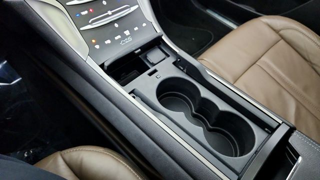 2013 Lincoln MKZ 4dr Sedan AWD with Power Moonroof, Equipment 101A & 19'' Wheels - 22951244 - 16