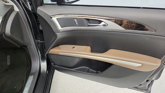 2013 Lincoln MKZ 4dr Sedan AWD with Power Moonroof, Equipment 101A & 19'' Wheels - 22951244 - 25