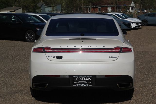 2013 Lincoln MKZ Front Wheel Drive's photo