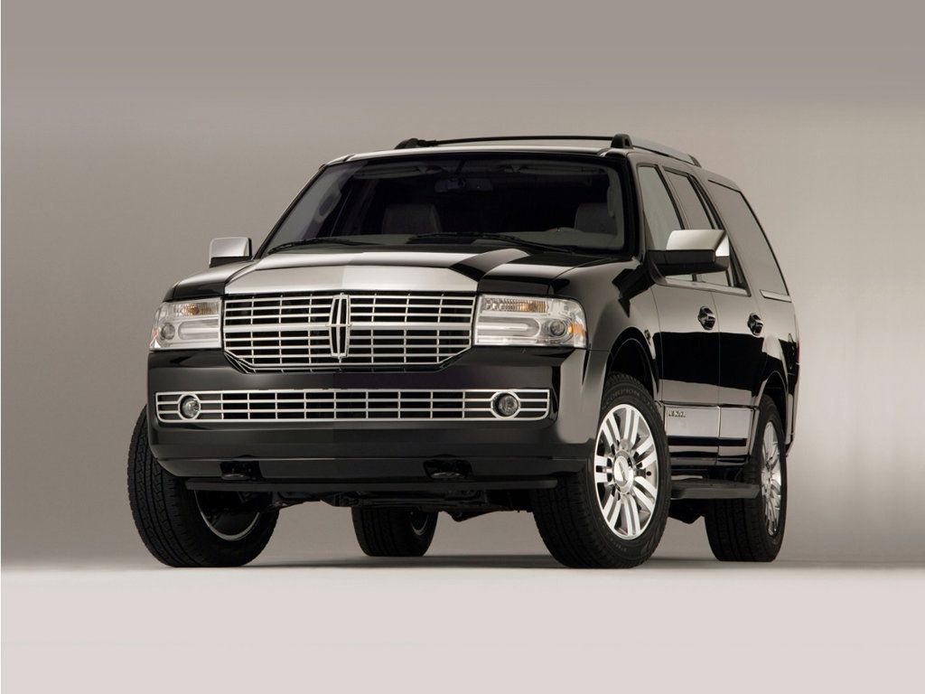 2013 Lincoln Navigator 4WD 4dr - 23046152 - 0