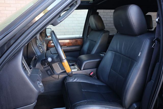 2013 Lincoln Navigator L 4WD 4dr - 23098998 - 17