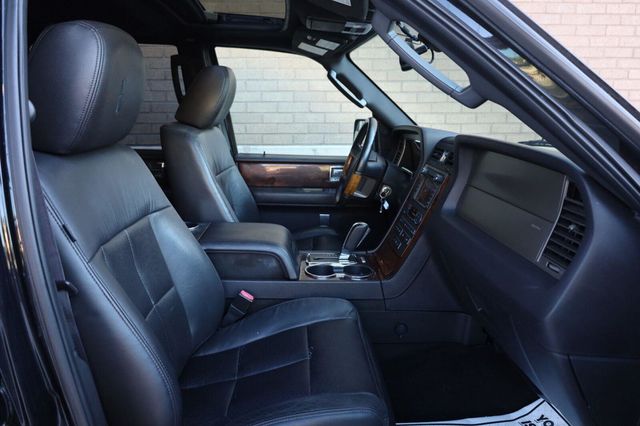 2013 Lincoln Navigator L 4WD 4dr - 23098998 - 28